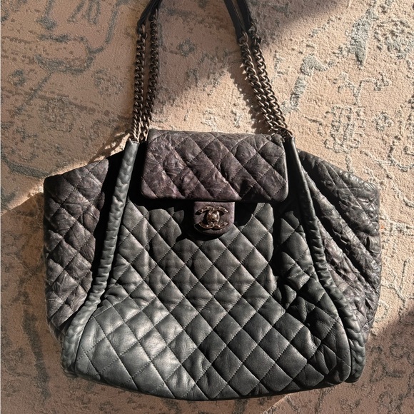 AUTH Chanel Tote Flap Bag - Picture 4 of 15